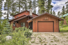 Rustic Cabin with Fireplace - 2 Mi to Grand Lake!